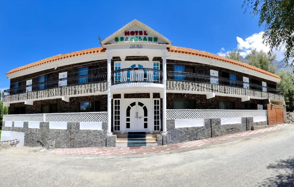 Graceland Hotel Skardu